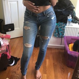 Hollister lightwash jeans